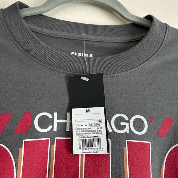 Chicago Bulls NBA Tee - Picture 3 of 5